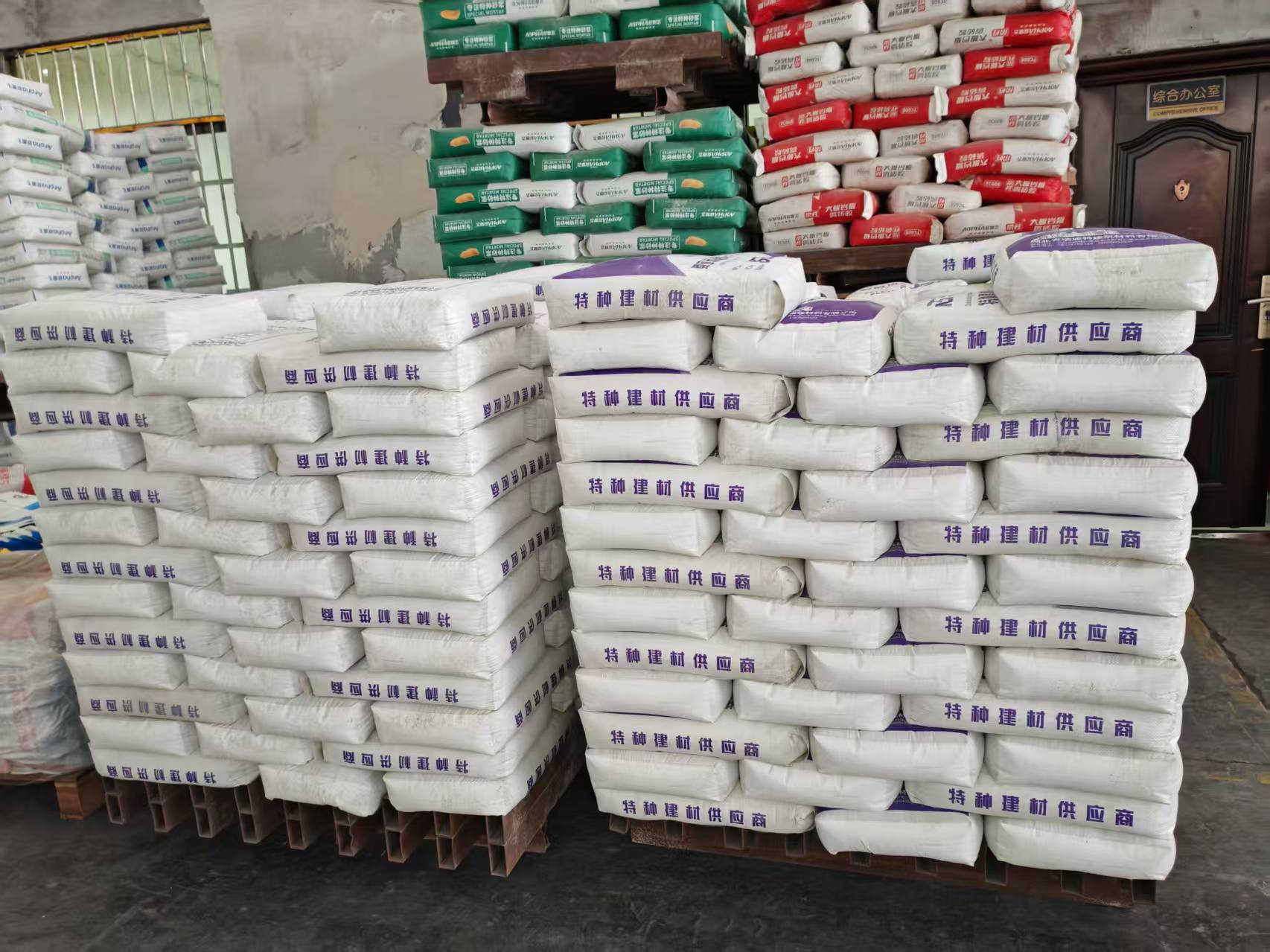 龙门拱顶带模注浆料